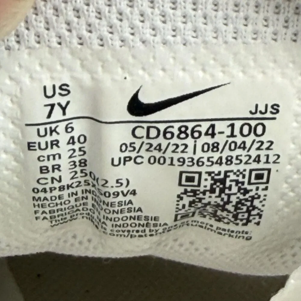 Nike Air Max 90 Shoes Boys Size 7 White Leather Athletic Sneakers CD6864-100